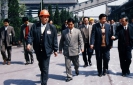 1995年4月23日，时任安徽省委副书记、省长回良玉（右二）莅临公司视察。